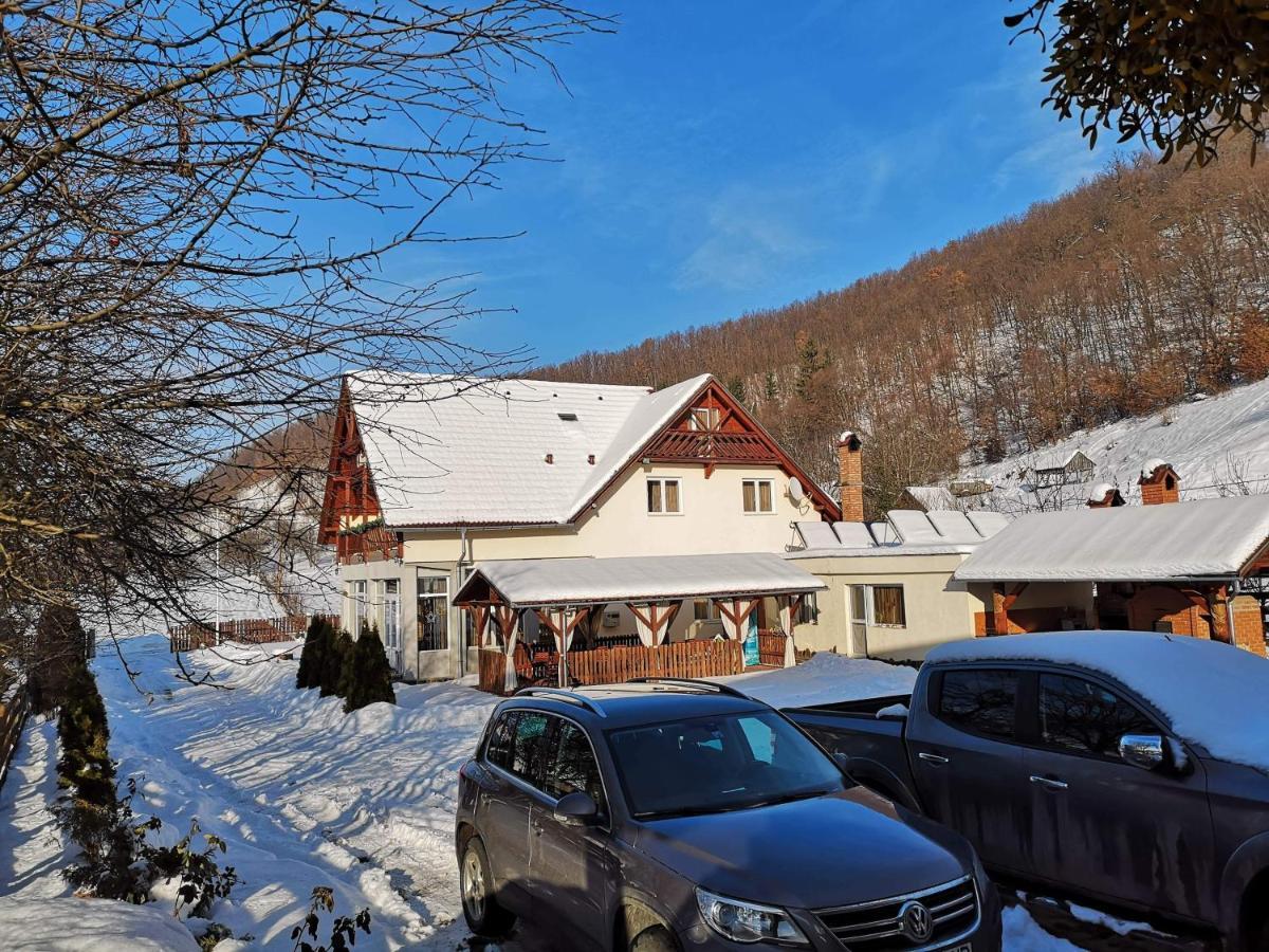 Olimpia Villa Tibod 外观 照片